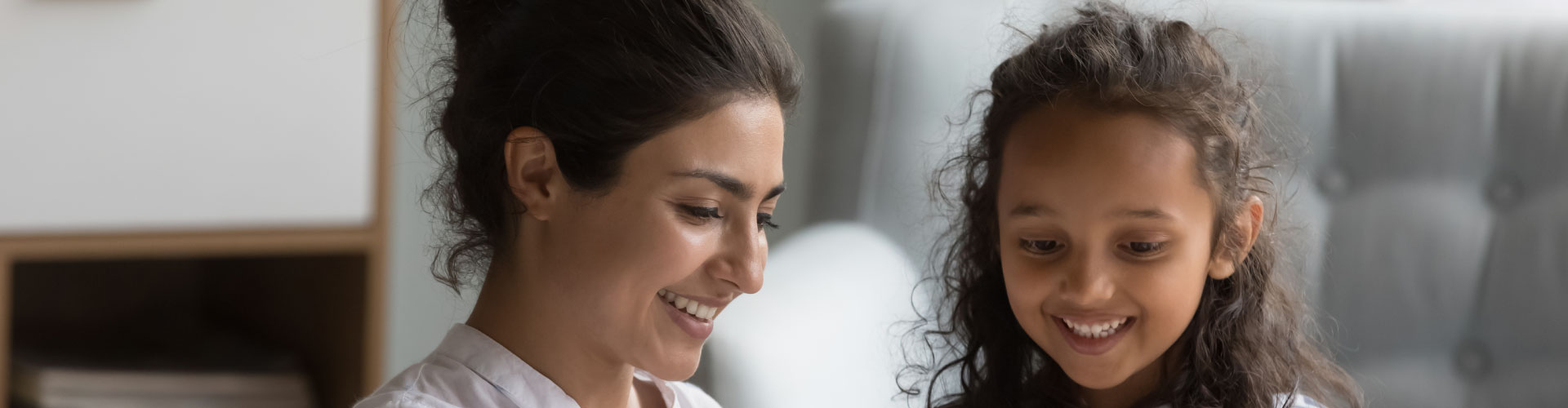 Retos semanales para enseñar a ahorrar a niños (0–13)